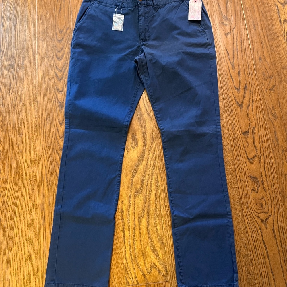 Classic Navy Men's Chinos‎